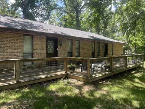 14101412 Cherry St, Cassville, MO 65625