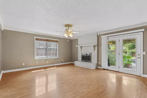 1710 W Whiteside St, Springfield, MO 65807 photo 6