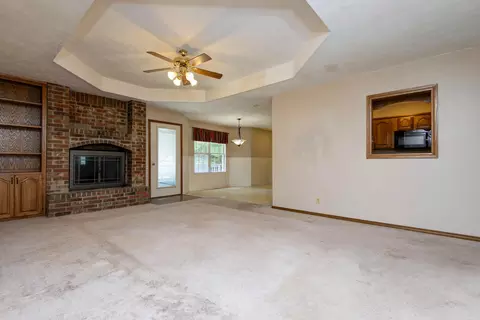 Living - 4336 W 3rd St, Battlefield, MO 65619 photo 2 of 2