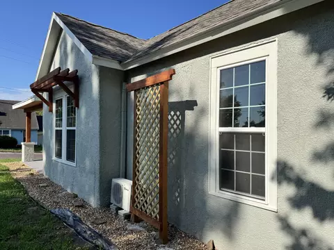 Exterior - 701 Oak St, Cabool, MO 65689 photo 11 of 12