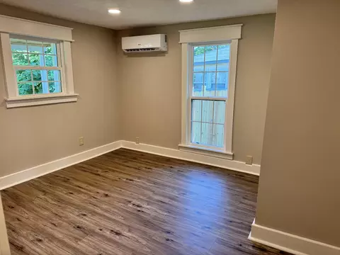 Bedroom - 701 Oak St, Cabool, MO 65689 photo 5 of 5