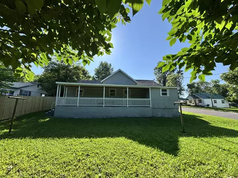 Exterior - 701 Oak St, Cabool, MO 65689 photo 5 of 12