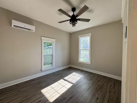 Bedroom - 701 Oak St, Cabool, MO 65689 photo 1 of 5