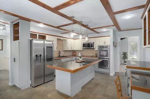 Kitchen - 5201 S Timberlake Dr, Springfield, MO 65804 photo 1 of 5