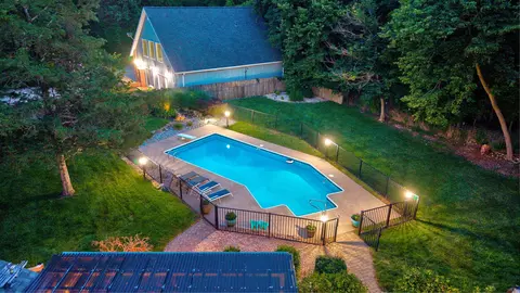 Exterior - 5201 S Timberlake Dr, Springfield, MO 65804 photo 5 of 19