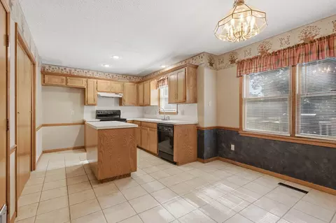 4540 S Sycamore Ave, Springfield, MO 65810 photo 9