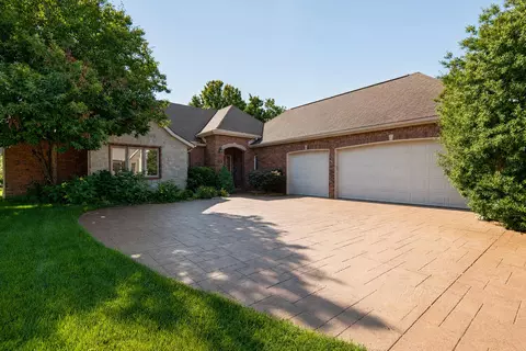 8650 Interlochen Dr, Nixa, MO 65714