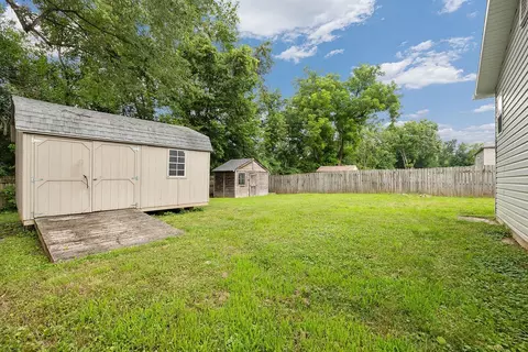 Exterior - 1103 S Overhill Ave, Springfield, MO 65802 photo 3 of 8