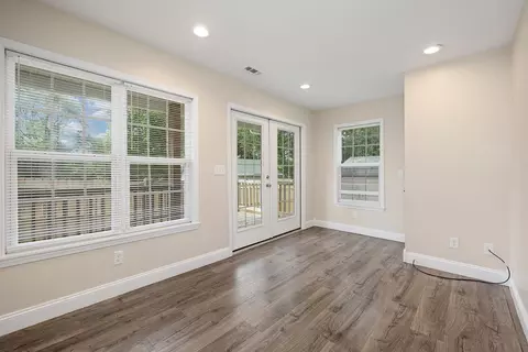 Living - 1103 S Overhill Ave, Springfield, MO 65802 photo 4 of 5