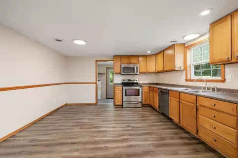 Kitchen - 1103 S Overhill Ave, Springfield, MO 65802 photo 1 of 2