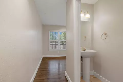 Entry Way - 1103 S Overhill Ave, Springfield, MO 65802 photo 2 of 2