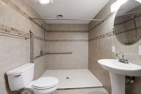 Bath - 1103 S Overhill Ave, Springfield, MO 65802 photo 1 of 5