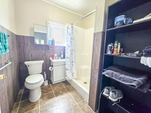 Bath - 704 Main St, Cabool, MO 65689 photo 1 of 1