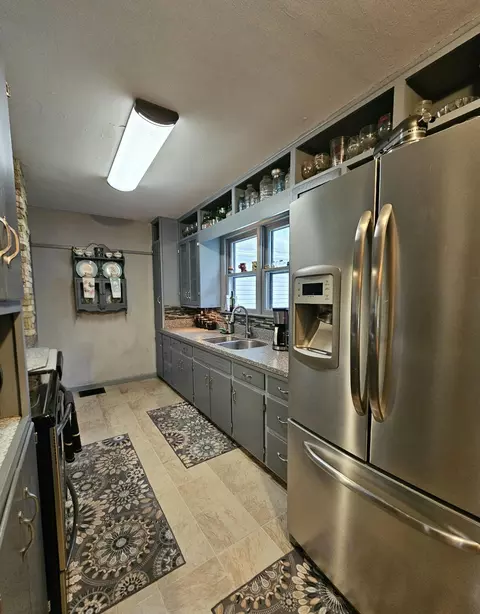 Kitchen - 1157 E Dade 186, Ash Grove, MO 65604 photo 5 of 13