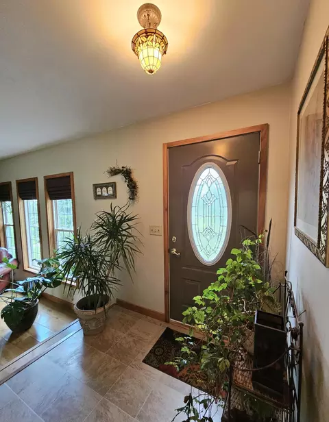 Entry Way - 1157 E Dade 186, Ash Grove, MO 65604 photo 3 of 13