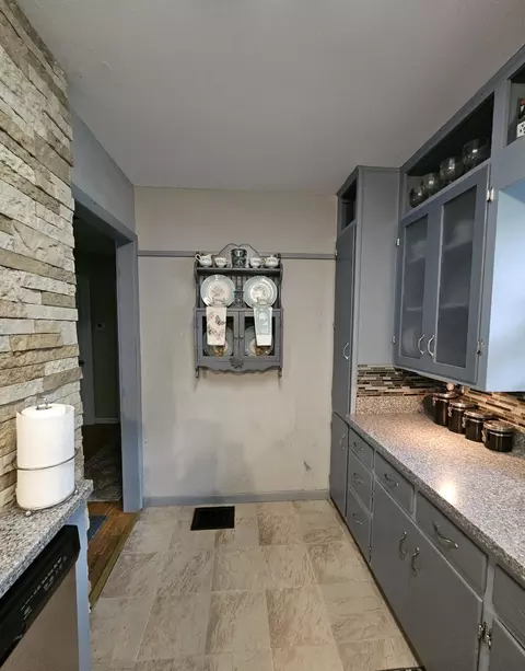 Kitchen - 1157 E Dade 186, Ash Grove, MO 65604 photo 9 of 13