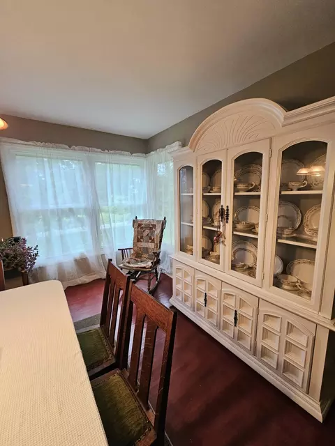 Dining - 1157 E Dade 186, Ash Grove, MO 65604 photo 3 of 5