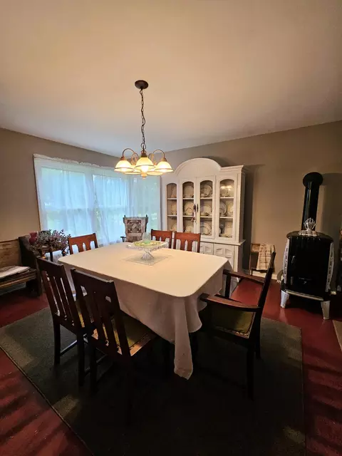 Dining - 1157 E Dade 186, Ash Grove, MO 65604 photo 2 of 5