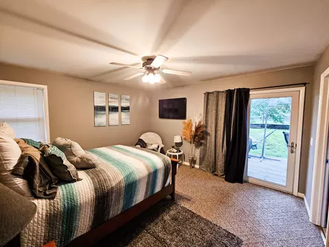 Bedroom - 1157 E Dade 186, Ash Grove, MO 65604 photo 2 of 9