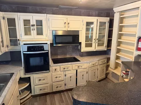 Kitchen - 155 Parmenter Ln, Forsyth, MO 65653 photo 1 of 3