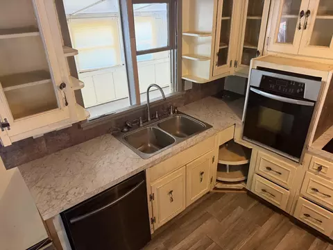 Kitchen - 155 Parmenter Ln, Forsyth, MO 65653 photo 3 of 3
