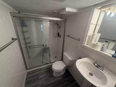 Bath - 155 Parmenter Ln, Forsyth, MO 65653 photo 1 of 2