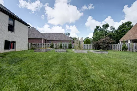 Exterior - 2343 W Dearborn St, Springfield, MO 65807 photo 3 of 5