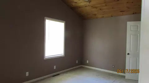 Bedroom - 18 Shorty Rd, Buffalo, MO 65622 photo 1 of 2
