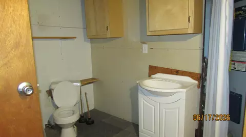 Bath - 18 Shorty Rd, Buffalo, MO 65622 photo 1 of 3