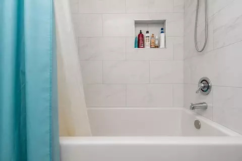 Bath - 1260 S Strasbourg Ave, Springfield, MO 65802 photo 3 of 3