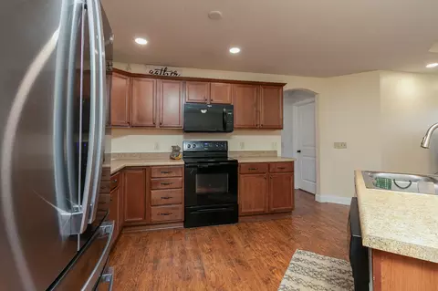 Kitchen - 1260 S Strasbourg Ave, Springfield, MO 65802 photo 1 of 1