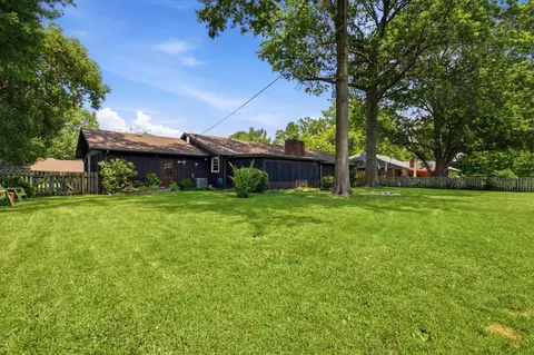 Exterior - 660 W Primrose St, Springfield, MO 65807 photo 7 of 9
