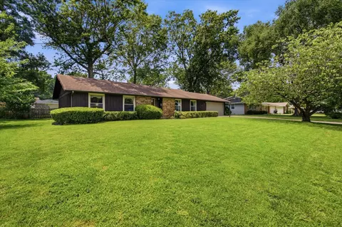 Exterior - 660 W Primrose St, Springfield, MO 65807 photo 3 of 9