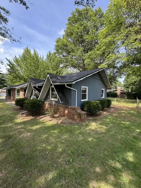 Exterior - 3510 S Broadway Ave, Springfield, MO 65807 photo 5 of 7