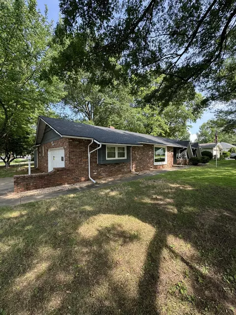 Exterior - 3510 S Broadway Ave, Springfield, MO 65807 photo 2 of 7