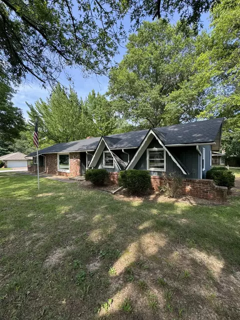 Exterior - 3510 S Broadway Ave, Springfield, MO 65807 photo 3 of 7