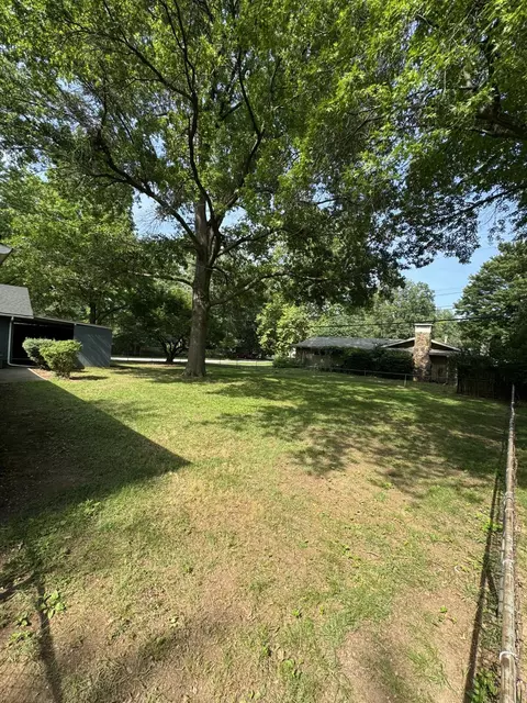 Exterior - 3510 S Broadway Ave, Springfield, MO 65807 photo 6 of 7