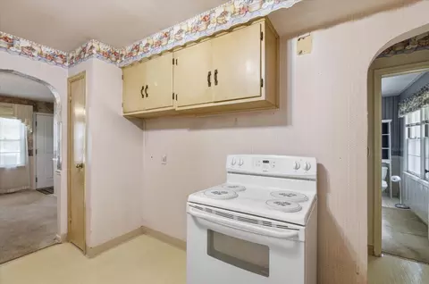 Entry Way - 1900 S Virginia Ave, Springfield, MO 65807 photo 1 of 1