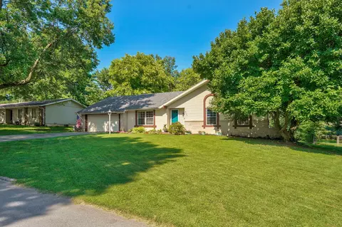 Exterior - 3555 S Parkhill Ave, Springfield, MO 65807 photo 2 of 12