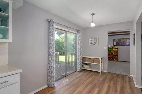 Entry Way - 3555 S Parkhill Ave, Springfield, MO 65807 photo 4 of 4