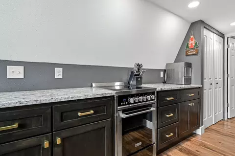 Kitchen - 407 Iroquois Ln, Lampe, MO 65681 photo 4 of 4