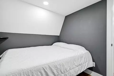 Bedroom - 407 Iroquois Ln, Lampe, MO 65681 photo 2 of 2