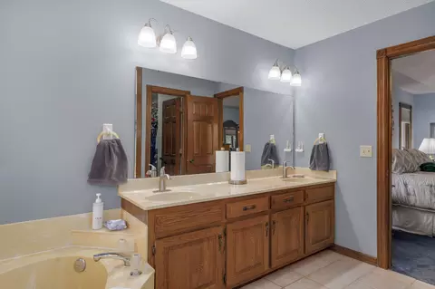 Bath - 5503 S Kimbrough Ave, Springfield, MO 65810 photo 3 of 6