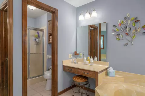 Bath - 5503 S Kimbrough Ave, Springfield, MO 65810 photo 2 of 6