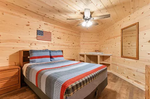 Bedroom - 4036 State Highway 265, Branson, MO 65616 photo 9 of 9