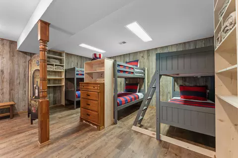 Bedroom - 4036 State Highway 265, Branson, MO 65616 photo 4 of 9