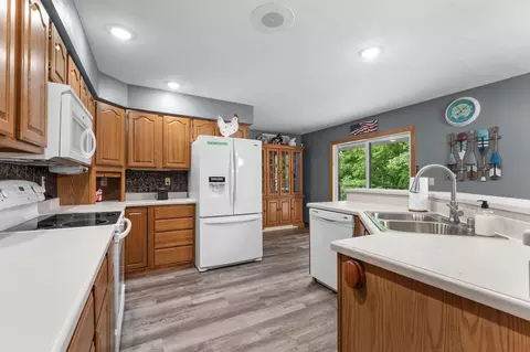 Kitchen - 4036 State Highway 265, Branson, MO 65616 photo 1 of 1