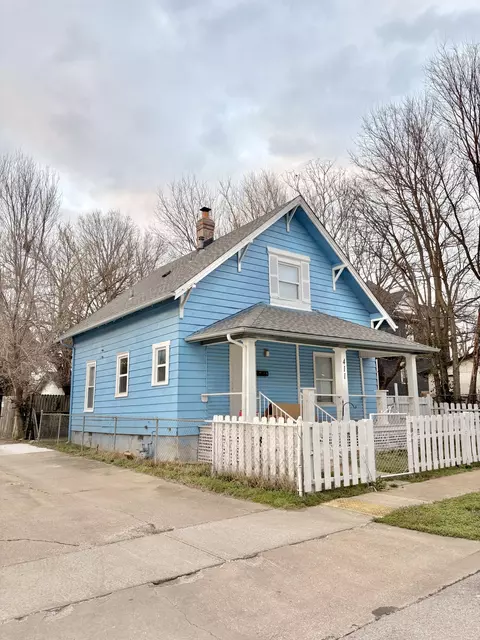 411 W Page St, Springfield, MO 65806 photo 2
