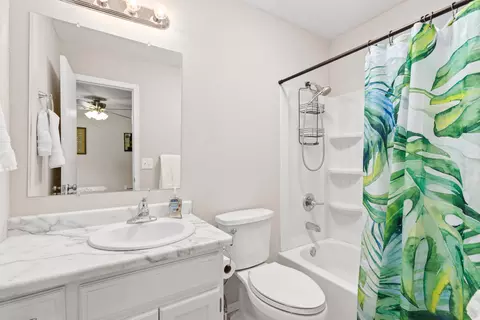 Bath - 2503 N Rogers Ave, Springfield, MO 65803 photo 1 of 2