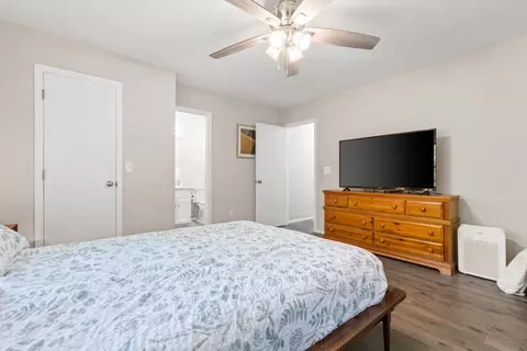 Bedroom - 2503 N Rogers Ave, Springfield, MO 65803 photo 3 of 4
